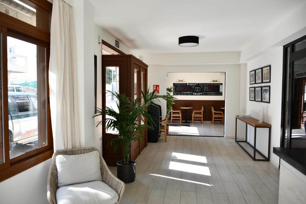 Hostal Mallorca San Antonio Abad Exterior foto