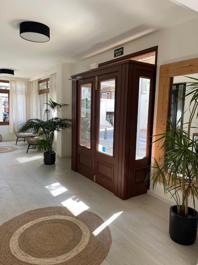 Hostal Mallorca San Antonio Abad Exterior foto
